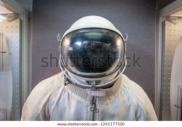 soviet-cosmonaut-astronaut-spaceman-suit-600w-1241177500.jpg